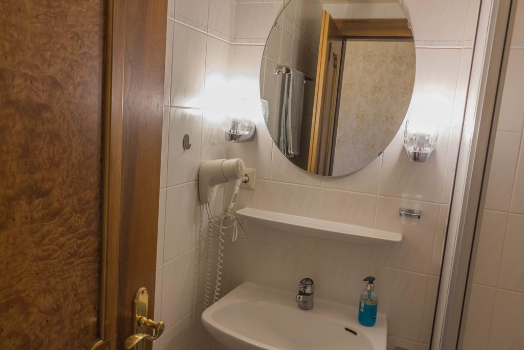 Hotel Five Seasons Fürth Extérieur photo